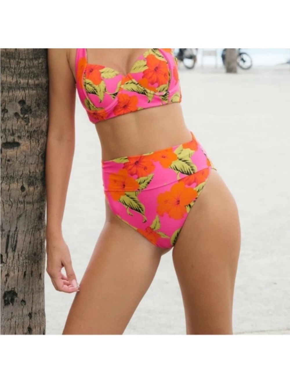 NWT BEACH RIOT HIGHWAY BOTTOM Hibiscus Sunset